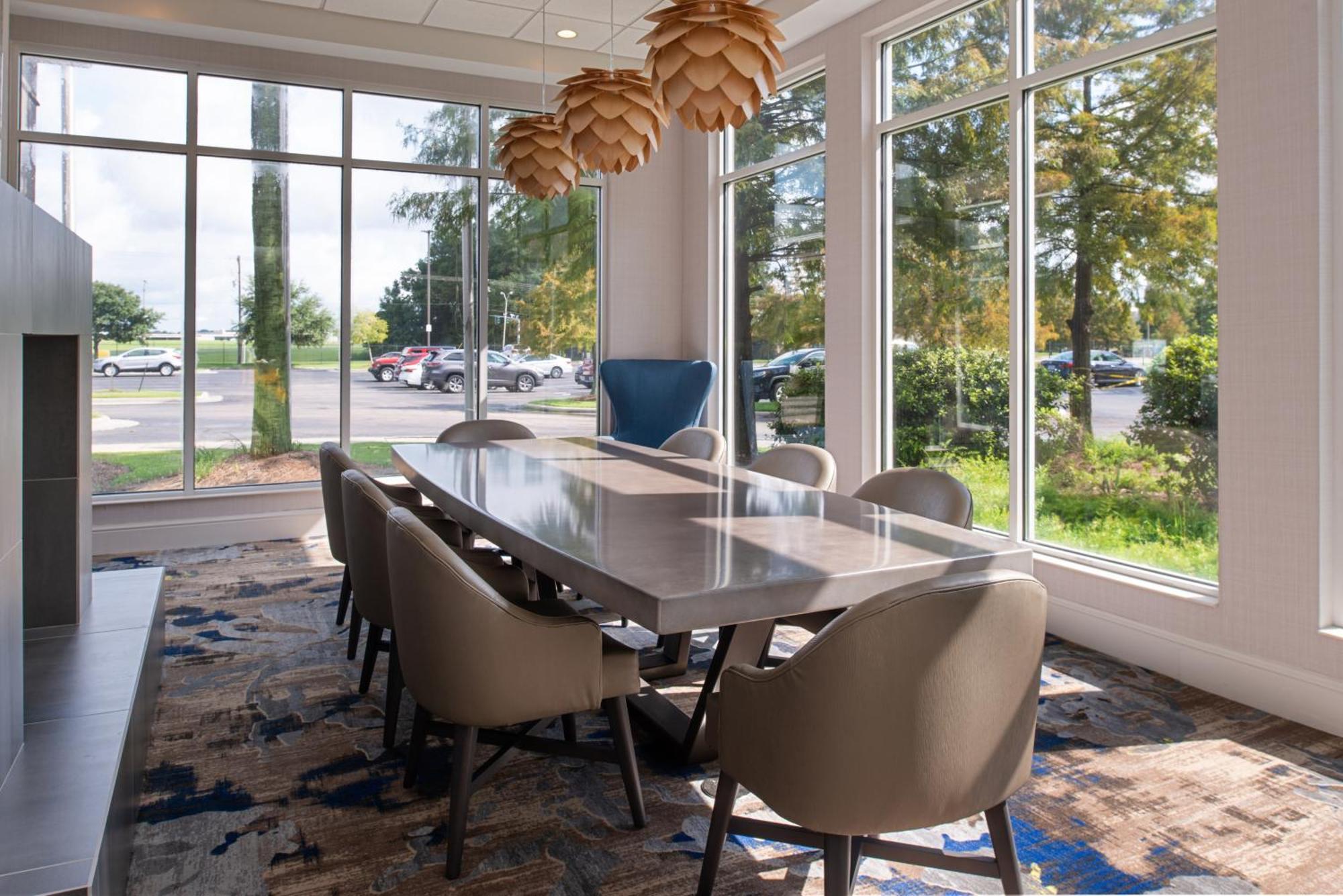 Hilton Garden Inn Baton Rouge Airport Екстериор снимка