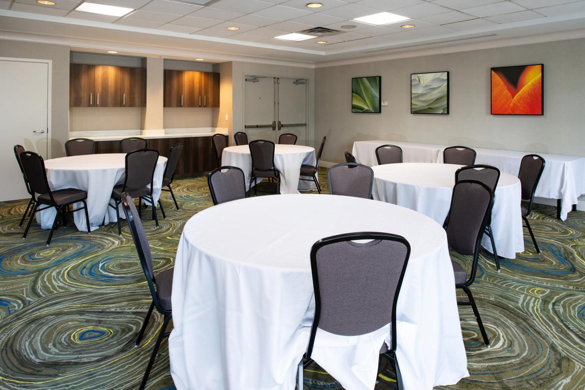 Hilton Garden Inn Baton Rouge Airport Екстериор снимка