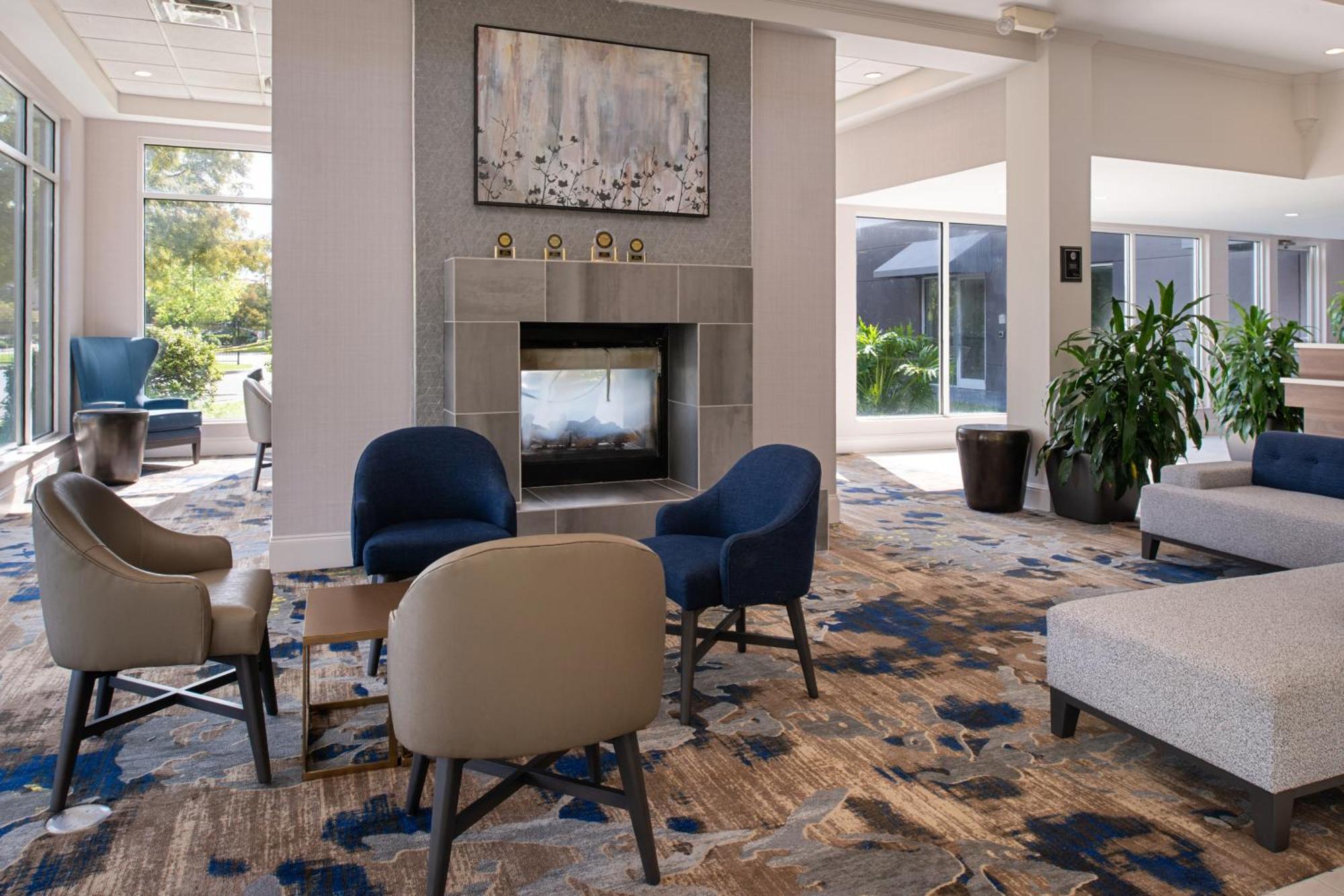 Hilton Garden Inn Baton Rouge Airport Екстериор снимка