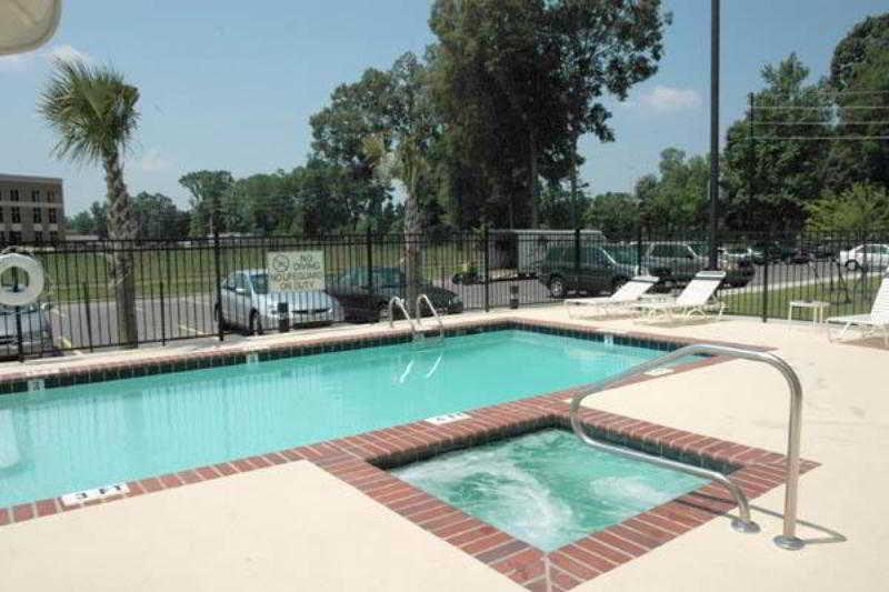 Hilton Garden Inn Baton Rouge Airport Екстериор снимка